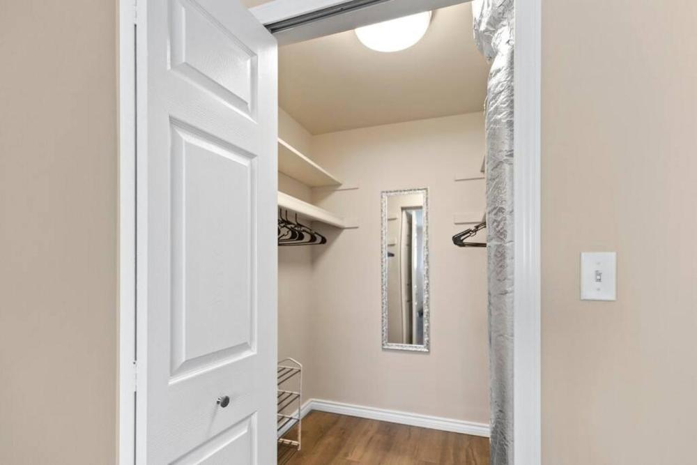 Stylish and Comfortable 1-Bedroom Apartment in Shelby Township